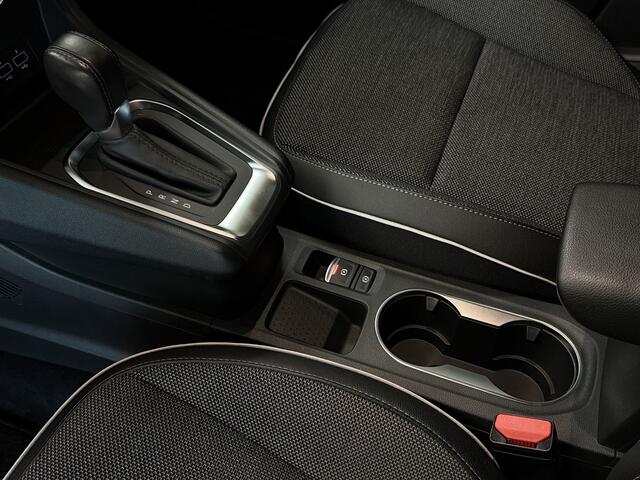 Renault CAPTUR 1.3 TCe AUT 140 Edition ONE Groot Navi | Bose | 18"| Stuur & stoelverwarming | Camera | Volledig dealer onderhouden!