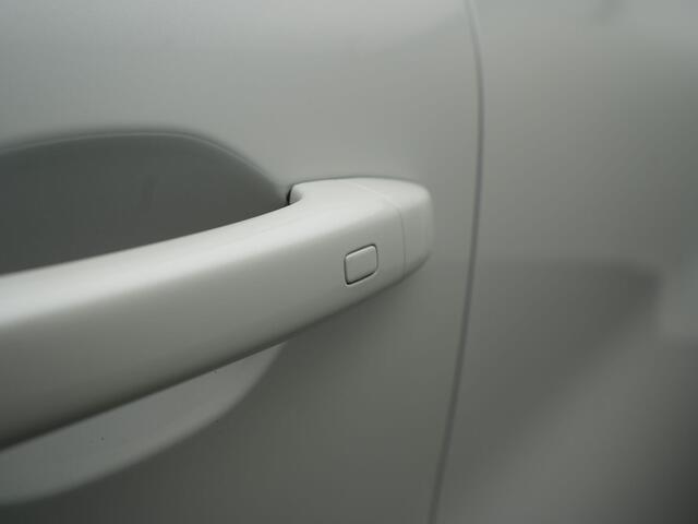 Renault CAPTUR TCe 100 Intens - RIJKLAARPRIJS - Cruise Control - Apple Carplay - Android Auto