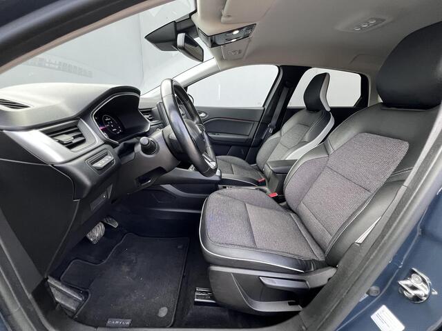 Renault CAPTUR 1.6 E-Tech Plug-in Hybrid 160 Intens Automaat / Achteruitrijcamer / Stuur- en stoelverwarming / Navigatie / Apple Carplay Android / 18"LM wielen met All Season banden /