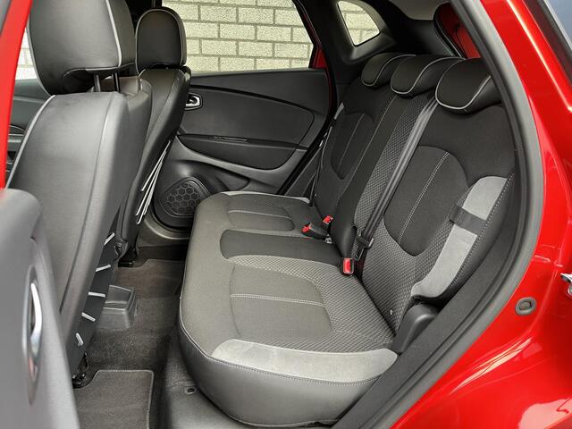 Renault CAPTUR 0.9 TCe Bose | Achteruitrijcamera | Parkeersensoren rondom | Navigatie | Cruise Control |