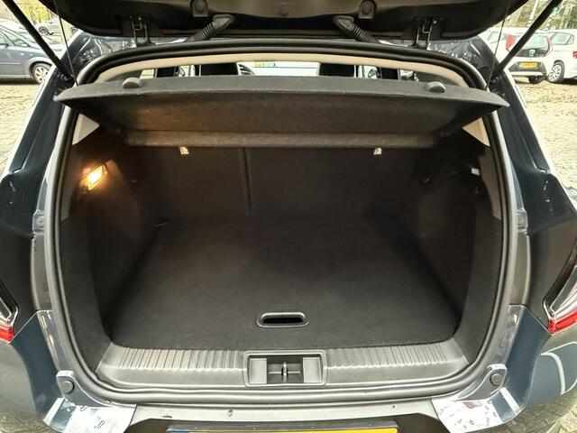 Renault CAPTUR 1.0 TCe 90 Intens / Airco/ Navigatie/ Apple carplay/ Cruise/ PDC/ LED/ LMV