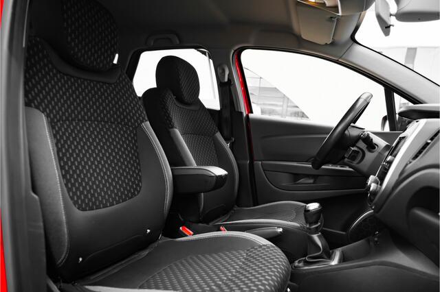 Renault CAPTUR 1.3 TCe Intens | Climate Control | Navigatie | Camera | Cruise | incl. Bovag rijklaarpakket met 12 maanden garantie |