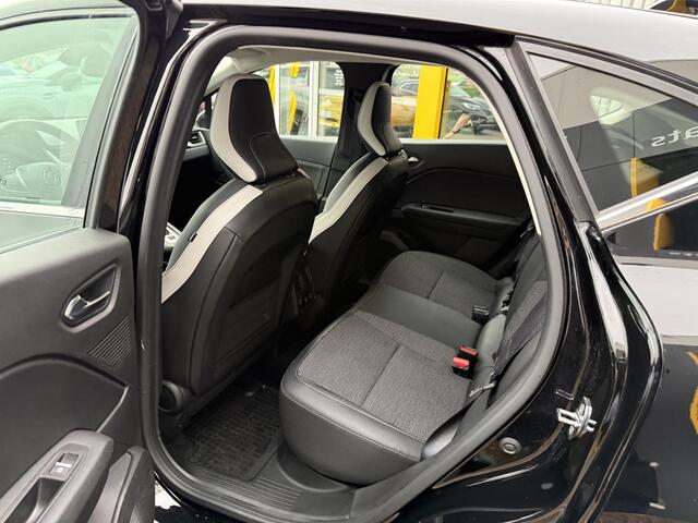 Renault CAPTUR 1.6 E-Tech plug-in hybrid 160 techno | 360 graden camera | Stoelverwarming | Navigatie groot | DAB | Climate Control | Cruise Control | LED