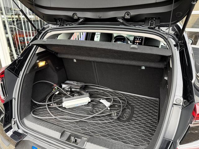 Renault CAPTUR 1.6 E-Tech plug-in hybrid 160 techno | 360 graden camera | Stoelverwarming | Navigatie groot | DAB | Climate Control | Cruise Control | LED