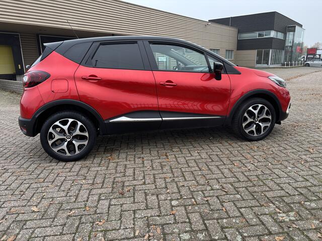 Renault CAPTUR 0.9 TCe Intens [ Fm navi,camera,ecc,17``lmv,pdc ]