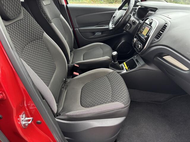 Renault CAPTUR 0.9 TCe Intens [ Fm navi,camera,ecc,17``lmv,pdc ]