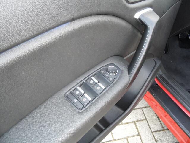 Renault CAPTUR 1.3 TCe 140 Intens Automaat