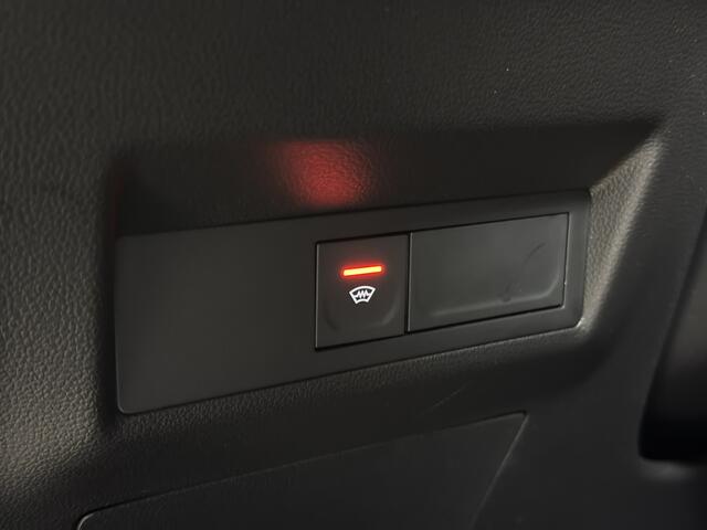 Renault CAPTUR 1.3 TCe 140 R.S. Line | Groot Navi | Trekhaak | 360 | ACC | Stuur & Stoelverwarming | Blindspot | 100% Dealer onderhouden!