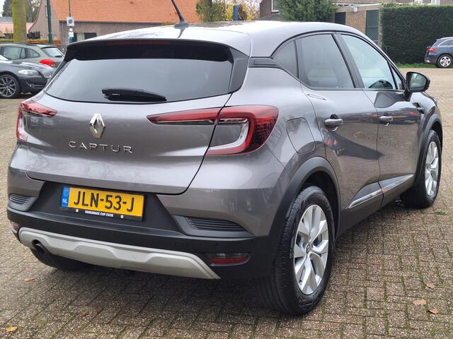 Renault CAPTUR 1.3 TCe 130 Intens AUTOMAAT Navi/ Climate control/Stoelverwarming/Parkeersensoren/Nieuwe banden