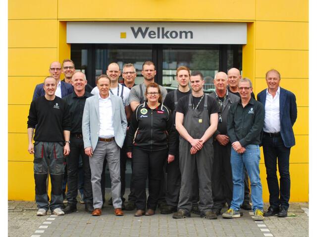 Renault CLIO TCe 90 Techno / 12.000KM / NIEUW MODEL / CAMERA / PDC A / CLIMATE / CRUISE / APPLE CARPLAY / ANDROID AUTO / PRIVACY GLASS / DAB+ / 16'' LMV