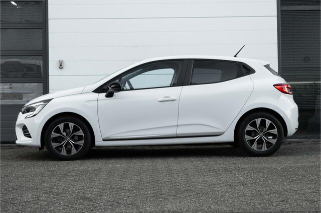Renault CLIO TCe 90 Evolution | Parkeersensoren achter | Apple CarPlay en Android Auto | 4 seizoensbanden | incl. Bovag rijklaarpakket met 12 maanden garantie