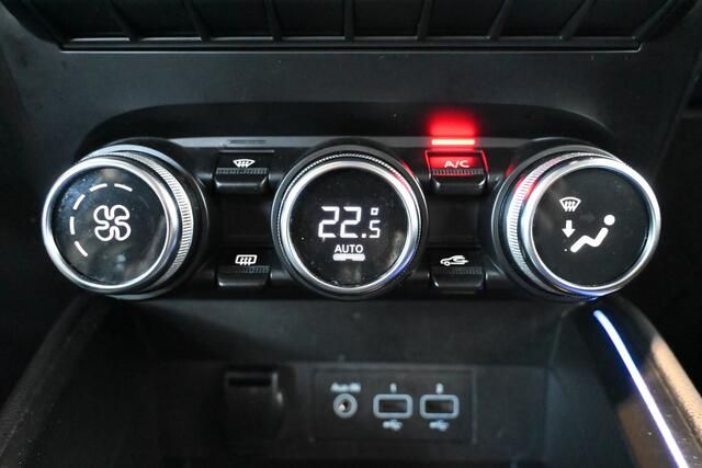 Renault CLIO 1.3 TCe Intens Automaat Clima Carplay LED Rijklaarprijs Inruil Mogelijk!