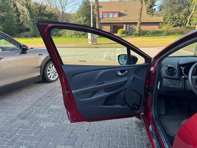 Renault CLIO Estate 0.9 TCe Limited