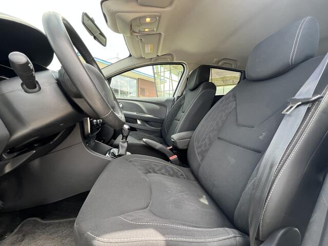 Renault CLIO Estate 0.9 TCe Limited / Keyless / Airco / PDC Achter / Cruise / Applecarplay - Androidauto / DAB /
