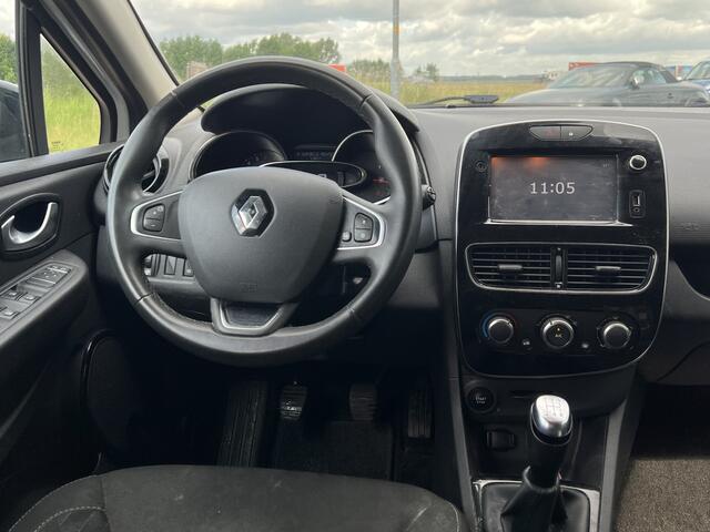 Renault CLIO Estate 0.9 TCe Limited / Keyless / Armsteun / Airco / PDC A / Cruise / DAB / 2e Pinksterdag Open 09.00 - 17.00 uur