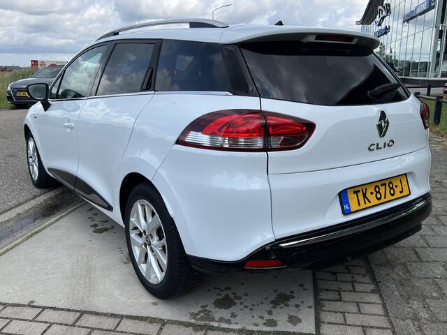 Renault CLIO Estate 0.9 TCe Limited / Keyless / Armsteun / Airco / PDC A / Cruise / DAB / 2e Pinksterdag Open 09.00 - 17.00 uur