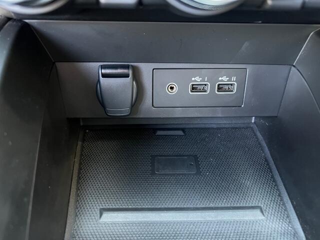 Renault CLIO 1.0 TCe 90 Techno Camera 360 Adaptive Cruise Groot Scherm