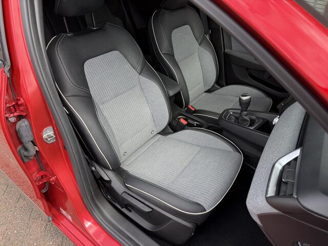 Renault CLIO fase2 Techno Tce 90 360 camera | adaptieve cruise | draadloos carplay | inductielader | tijdelijk gratis Top Afleverpakket twv Eur 695