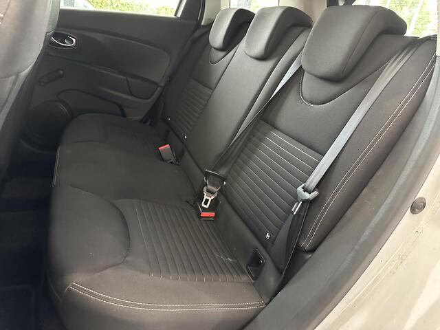 Renault CLIO Estate 0.9 TCe Limited NAVIGATIE | PRKEERSENSOREN ACHTER | LICHTMETALEN VELGEN