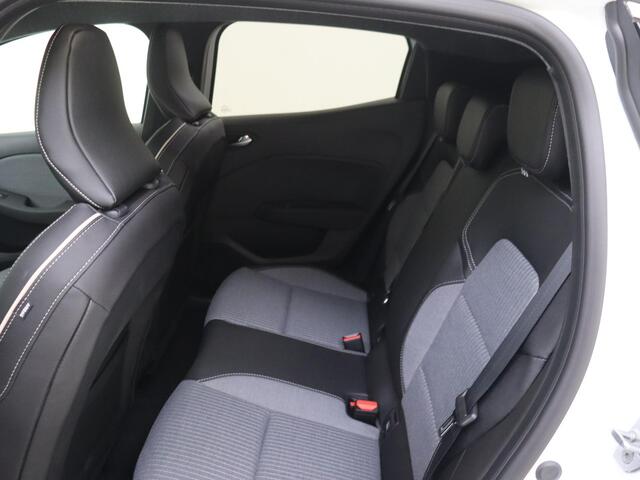 Renault CLIO 1.6 E-Tech Full Hybrid 145 techno