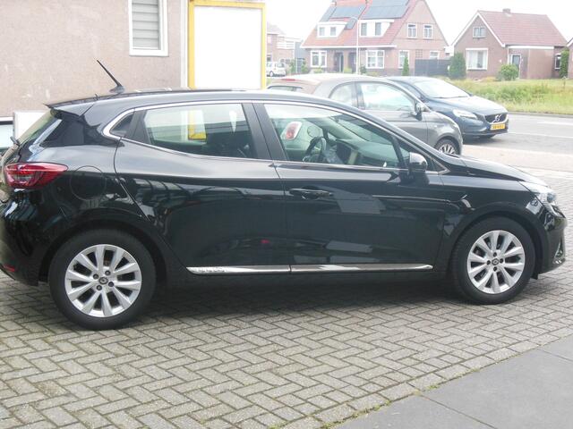 Renault CLIO 1.0 TCe Intens Staat in De Krim