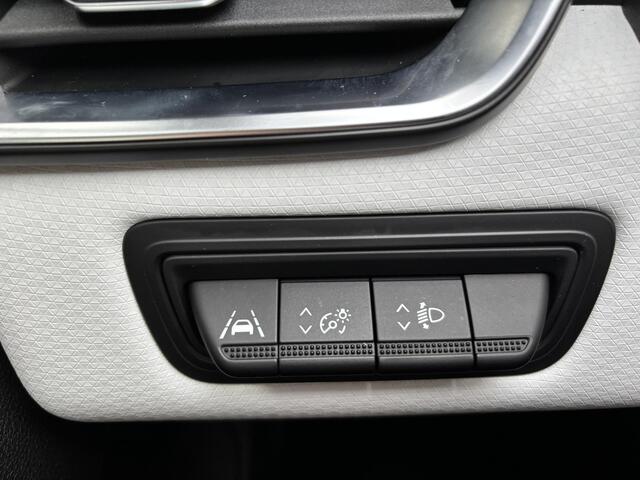 Renault CLIO 1.6 E-Tech Hybrid 145 Techno AUTOMAAT / NAVIGATIE incl. APPLE & ANDROID CARPLAY / CLIMATE CONTROL / PARKEERSENSOREN EN CAMERA / KEYLESS ENTRY