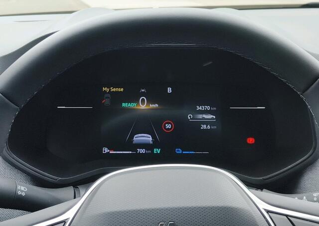 Renault CLIO 1.6 E-Tech Full Hybrid 145 techno