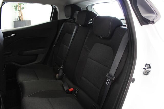 Renault CLIO 1.0 TCe Business Zen | PDC-A | CRUISE | DAB-RADIO | AIRCO | LANE-ASSIST | NAVIGATIE | CARPLAY |