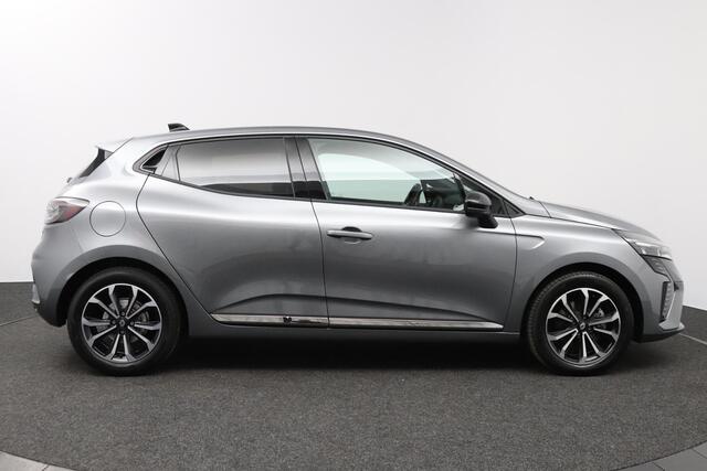 Renault CLIO 1.6 E-Tech Full Hybrid 145 techno