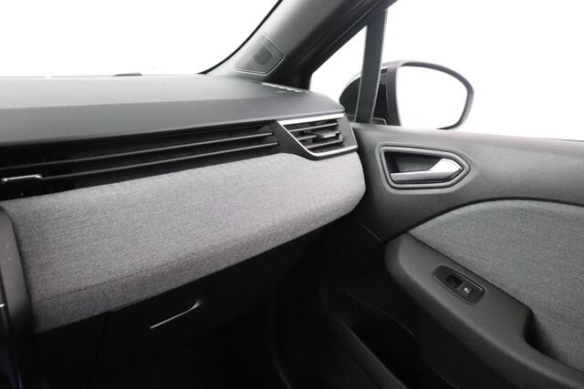 Renault CLIO 1.6 E-Tech Full Hybrid 145 techno