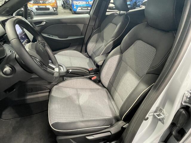 Renault CLIO 1.6 E-Tech Full Hybrid 145 techno