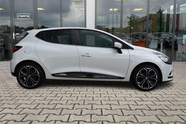 Renault CLIO 0.9 TCe Bose | Camera | LED | 17 Inch |