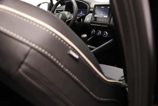 Renault CLIO 1.0 TCe 90 GPF techno | Demo 01-11-25 beschikbaar | NAVIGATION TECHNO PACK | LED | DAB | APPLE | CAMERA