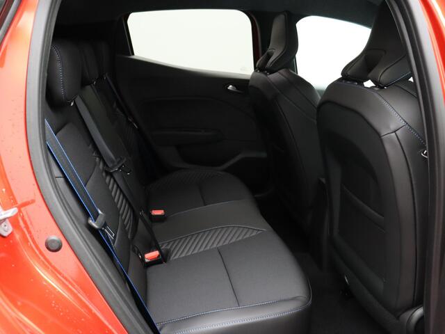 Renault CLIO 1.6 E-Tech Full Hybrid 145pk esprit Alpine | 360 graden camera | Stoel- en stuurverwarming | 17" "La Fleche" velgen |