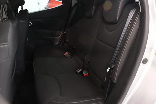 Renault CLIO 0.9 TCe Limited | Airco | Parkeersensor | Navigatie | Key-less | Lichtmetaal | DAB+ |