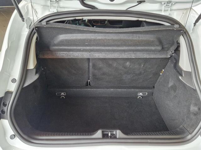 Renault CLIO 0.9 TCe Limited NAVIGATIE | PARKEERSENSOREN ACHTER | LICHTMETALEN VELGEN