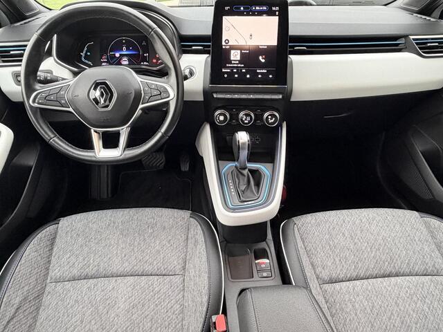 Renault CLIO 1.6 E-Tech Hybrid 140 First Edition / Clima / Camera / Navigatie / 17" LM velgen / Trekhaak