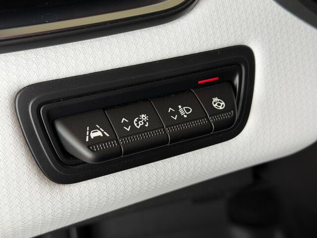 Renault CLIO 1.0 TCe 90pk Automaat | Groot Navi | 360 | 17" | PDC V+A | Stoel & stuur verwarming | Keurig nette auto | 4 Nieuwe Banden.