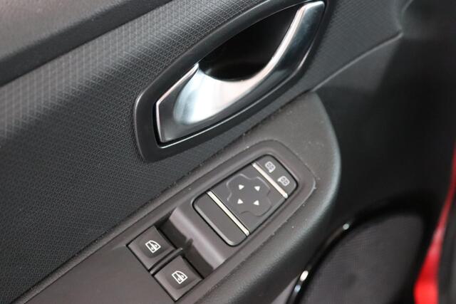 Renault CLIO 0.9 TCe Limited Airco, Navigatie, bluetooth