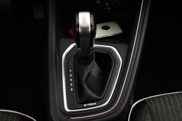 Renault CLIO 1.6 E-Tech Hybrid 140 Intens 140PK Automaat Half Leder Keyless 16 inch LMV Sfeerverlichting LED Navigatie Carplay Android Rijstrooksensor Climate Cruise Control Parkeersensor