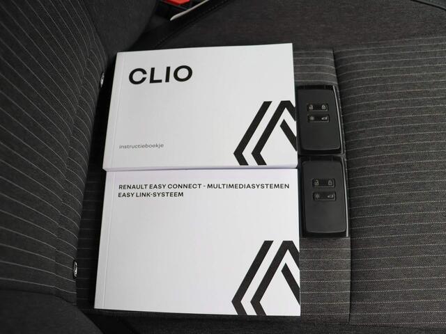Renault CLIO 1.0 TCe 90 Techno | Stoel- stuurverwarming | Achteruitrijcamera | Parkeersensoren achter | Apple Carplay / Android Auto |