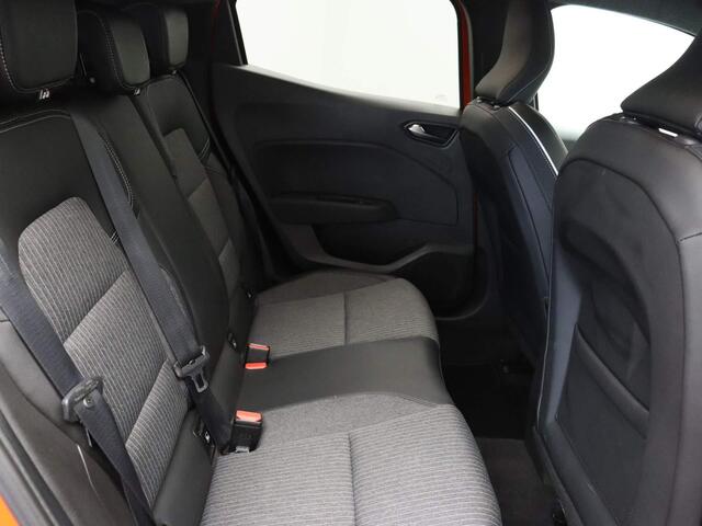 Renault CLIO 1.0 TCe 90 Techno | Stoel- stuurverwarming | Achteruitrijcamera | Parkeersensoren achter | Apple Carplay / Android Auto |