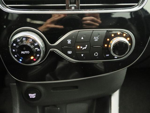 Renault CLIO TCe 90 Intens | Medianav multimedia met Apple CarPlay & Android Auto | Elektronisch geregelde airconditioning | Lichtmetalen wielen | Parkeersensoren | Metaalkleur |