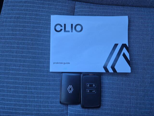 Renault CLIO 1.0 TCe 90 Techno Handgeschakeld / Pack winter / Draadloze telefoon lader / Keyless Entry/Start / Achteruitrijcamera / Stuur-, en Stoel verwarming / Climate control / Apple Carplay Android Auto /