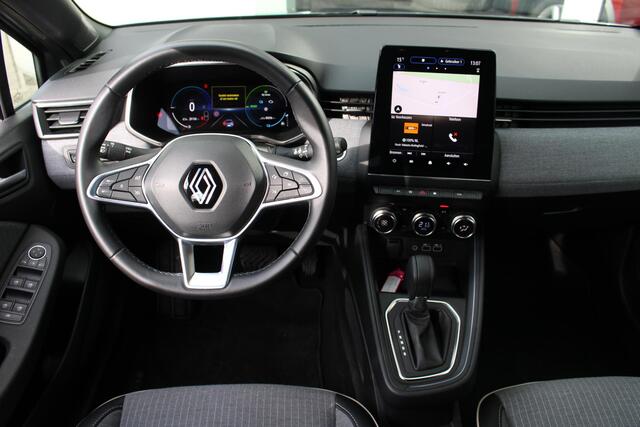 Renault CLIO 1.6 E-Tech Full Hybrid 145 techno Automaat | Navigatiesysteem | 360 Camera | Parkeersensoren | Cruise Control