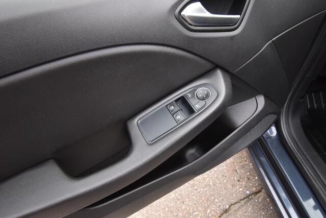 Renault CLIO 1.0 TCe Zen , LED KOPL , NAVI VIA APP , AIRCO , CR CONTR , PDC A ,