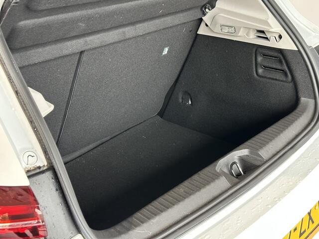 Renault CLIO 1.0 TCe Intens | NAVIGATIE | PARKEERSENSOREN ACHTER | CLIMATE CONTROL | LANE ASSIST