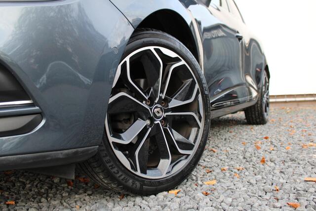 Renault CLIO Estate 1.2 TCe Bose Automaat, Trekhaak, Camera en Parkeersensoren