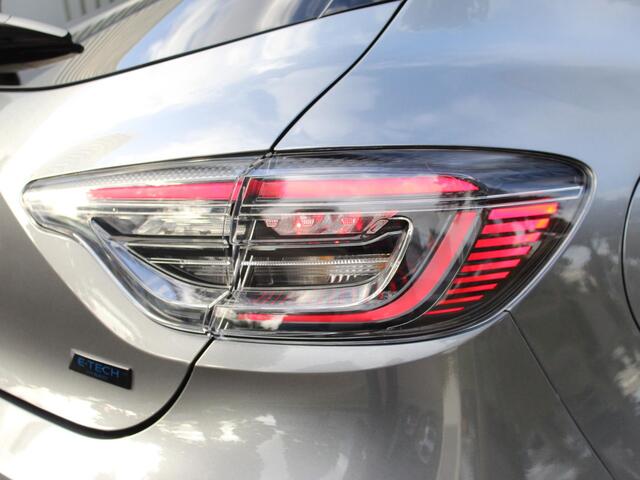 Renault CLIO 1.6 E-Tech Full Hybrid 145 esprit Alpine AUTOMAAT / PACK CITY PREMIUM / 9,3'' NAVI / 10.25'' DASHBOARD / ADAPT. CRUISE / CAMERA / PDC / CLIMATE / APPLE CARPLAY / ANDROID AUTO / PRIVACY GLASS / DAB+ / 17'' LMV