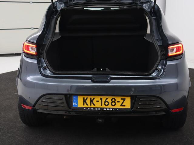 Renault CLIO 1.2 TCe Intens | Trekhaak | Navigatie | Climate control | Full LED | Keyless | Cruise control | Half leder | 17'' | Bluetooth